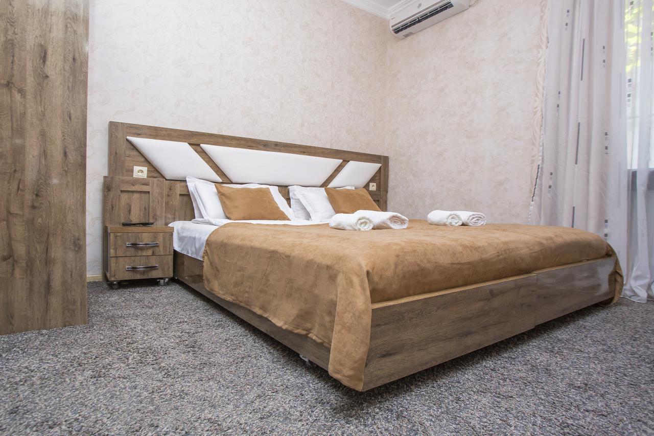 Teatron Otel Tiflis Dış mekan fotoğraf